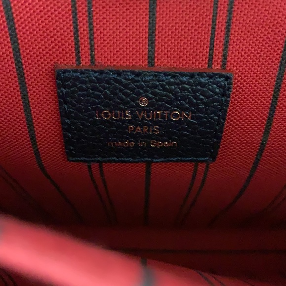 “SOLD”Like New LV Pochette Metis Marine Rouge - Picture 5 of 10